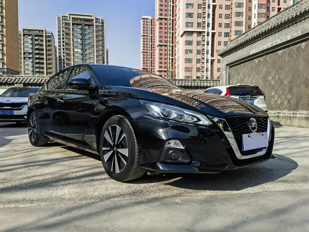 NISSAN TEANA 2020