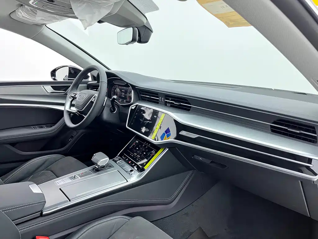 AUDI A7L 2024