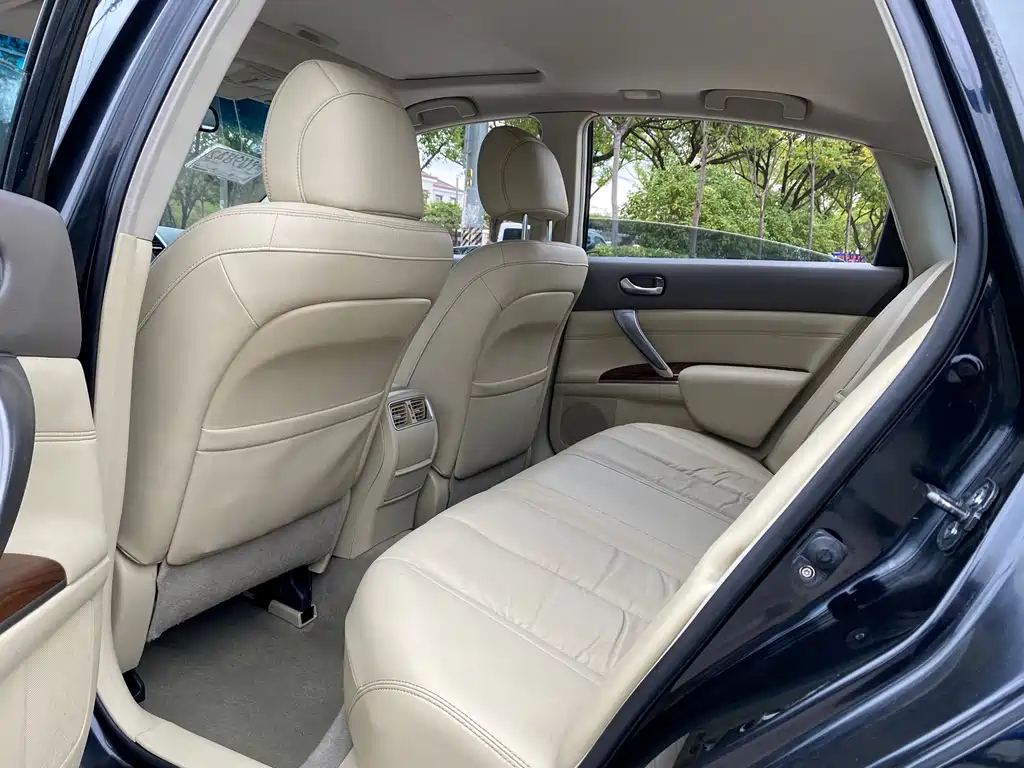 NISSAN TEANA 2009