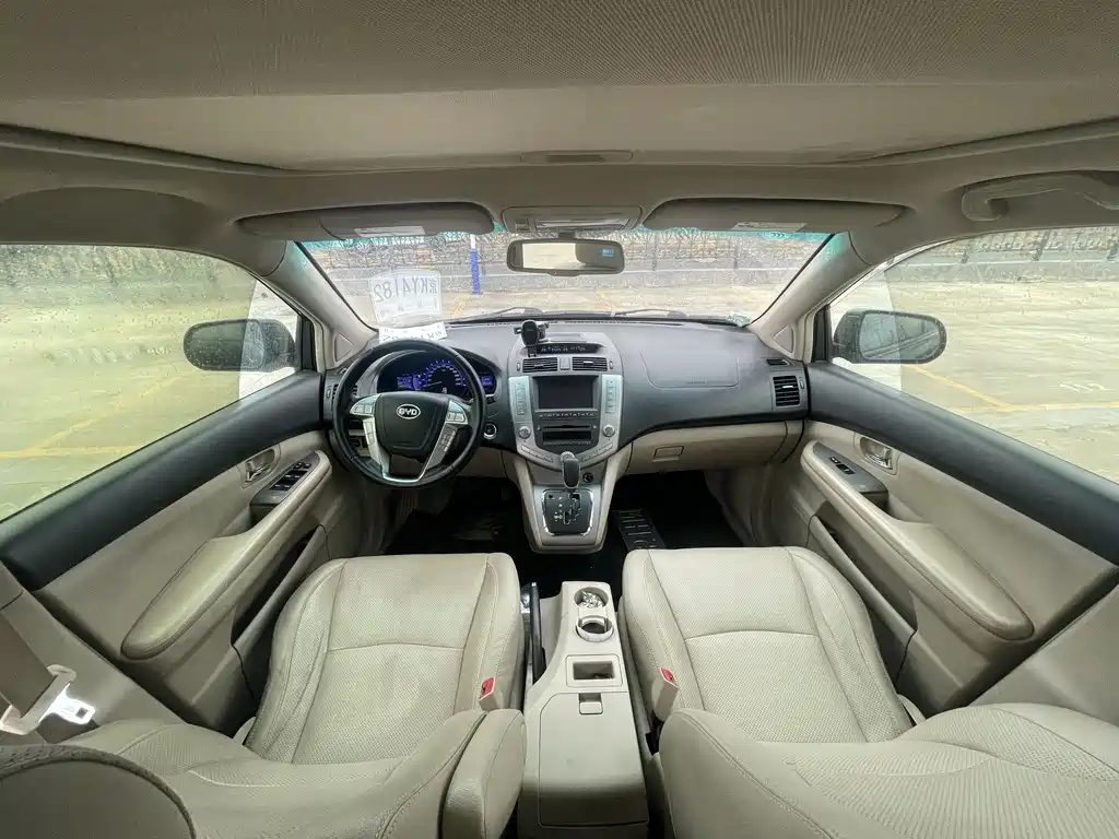 BYD S6 2011