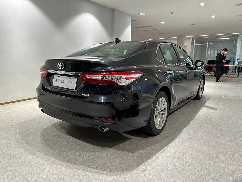 TOYOTA CAMRY 2021