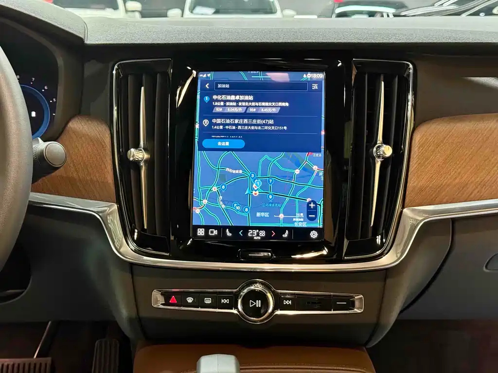 VOLVO S90 2024