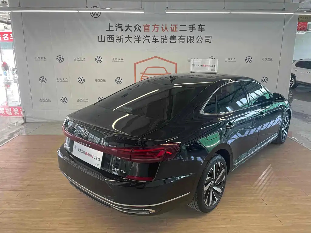 VOLKSWAGEN PASSAT 2022