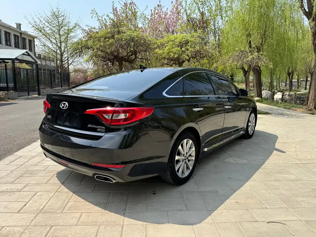 HYUNDAI SONATA 2015