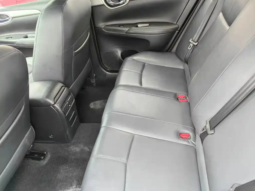 NISSAN SYLPHY 2020