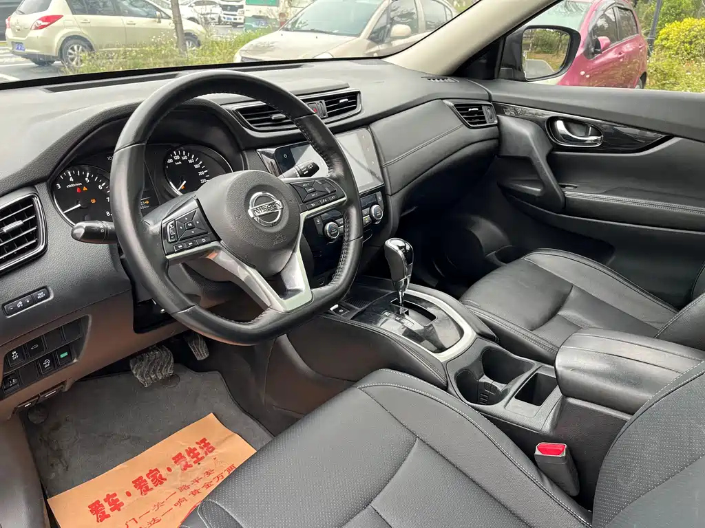 NISSAN X-TRAIL 2019