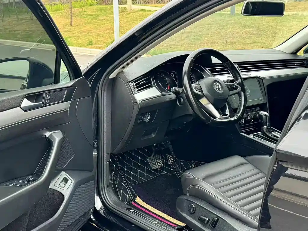 VOLKSWAGEN MAGOTAN 2020