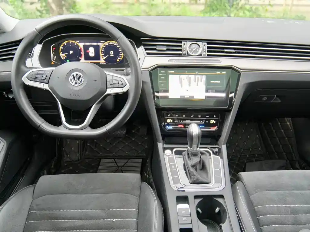 VOLKSWAGEN MAGOTAN 2020
