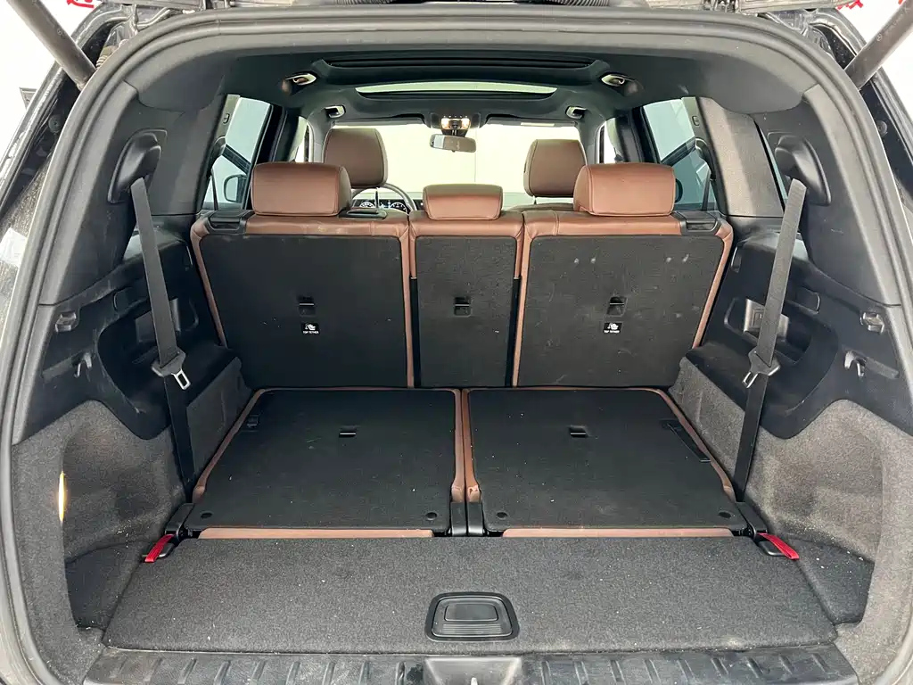 MERCEDES BENZ GLB 2023