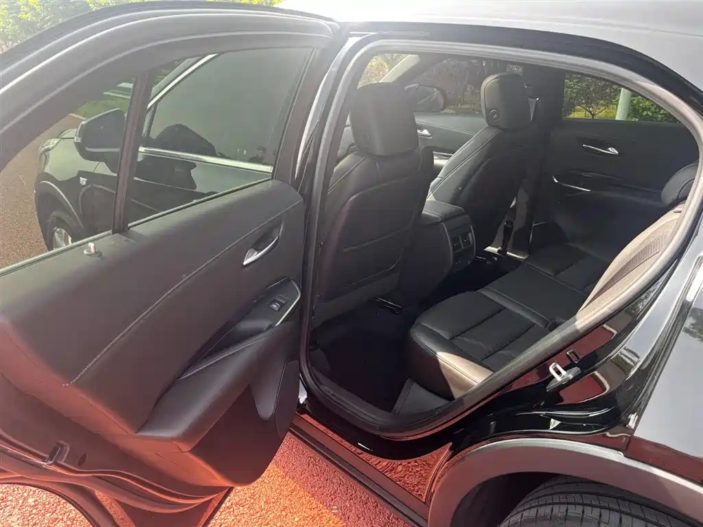 CADILLAC XT4 2022