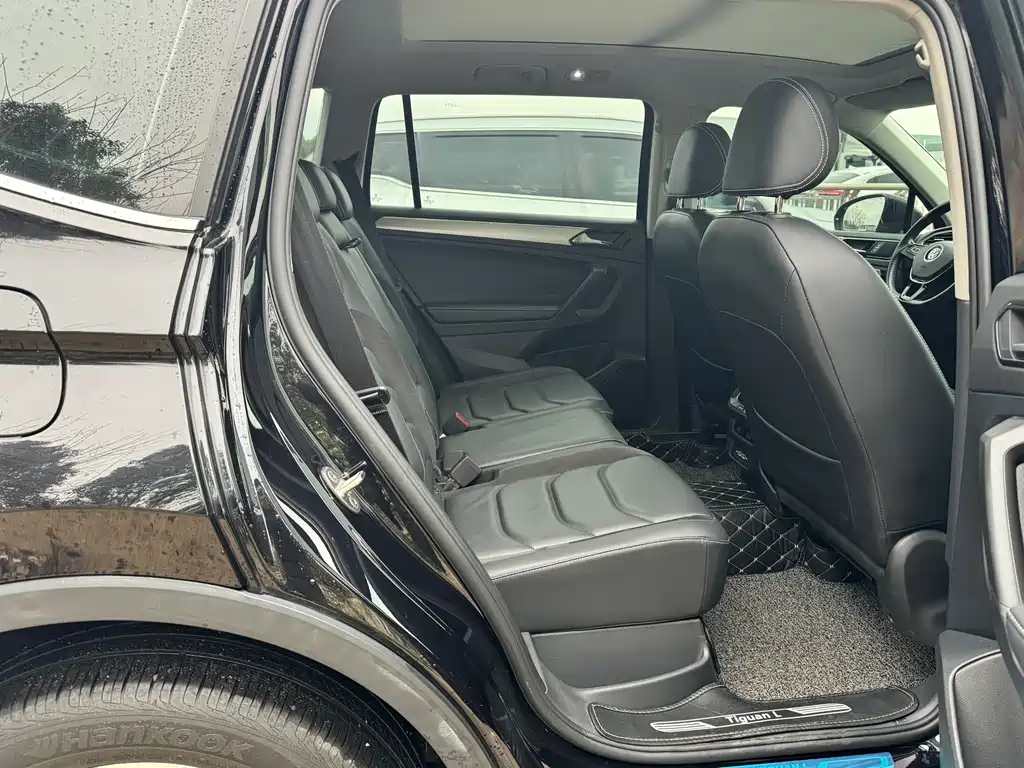 VOLKSWAGEN TIGUAN L 2020