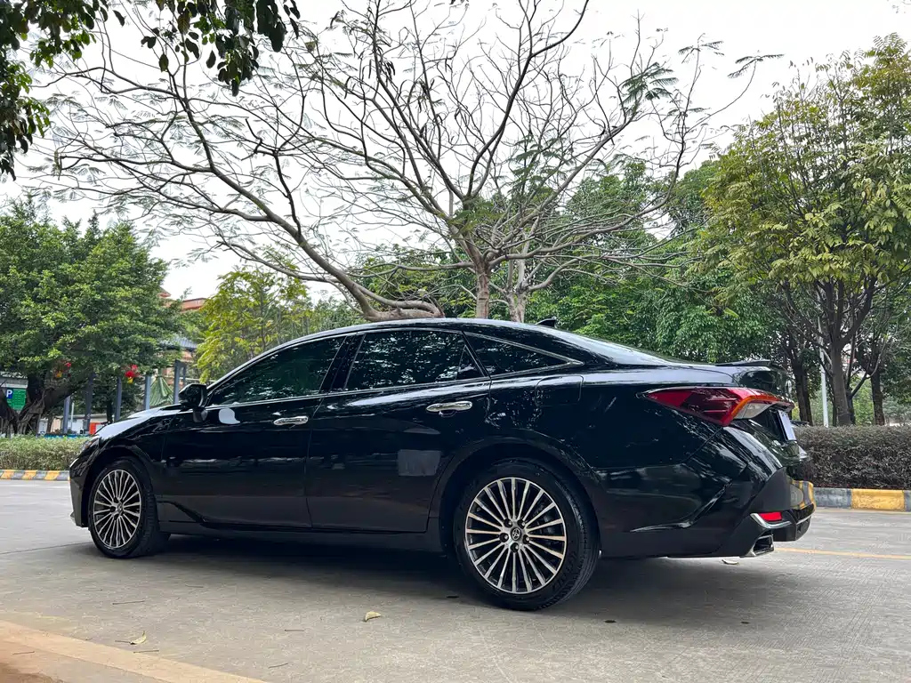 TOYOTA AVALON 2020