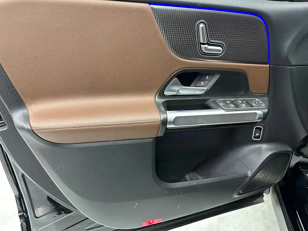 MERCEDES BENZ GLB 2020