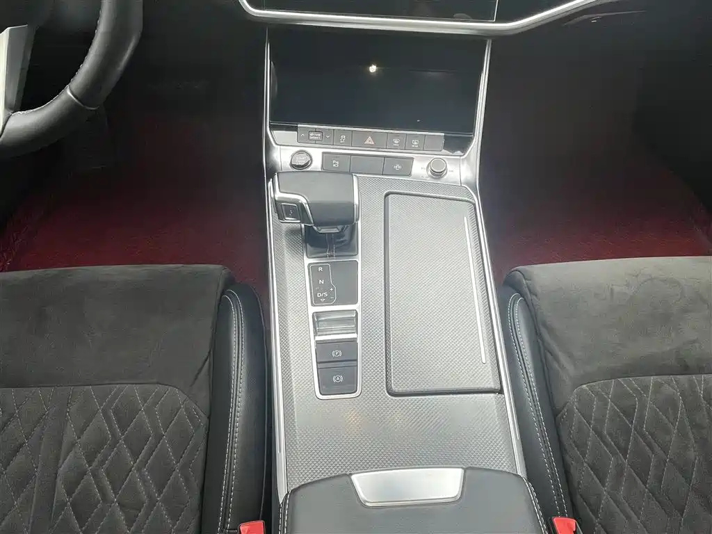 AUDI A6L 2022