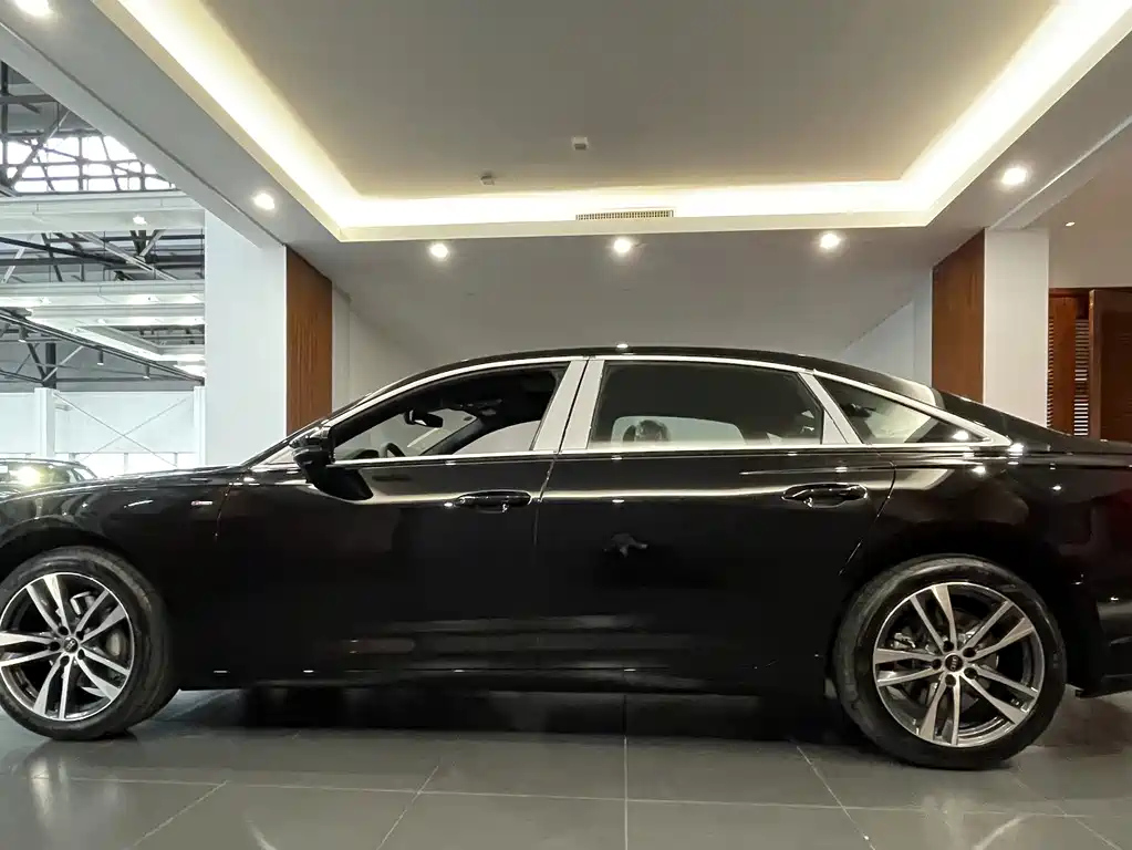 AUDI A6L 2023