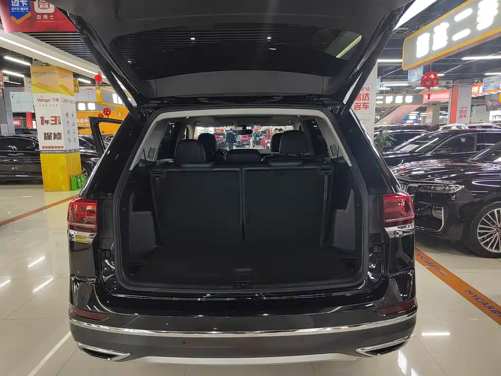 VOLKSWAGEN TOURAN 2022