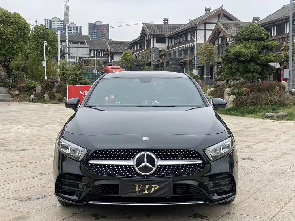 MERCEDES BENZ A-CLASS 2022