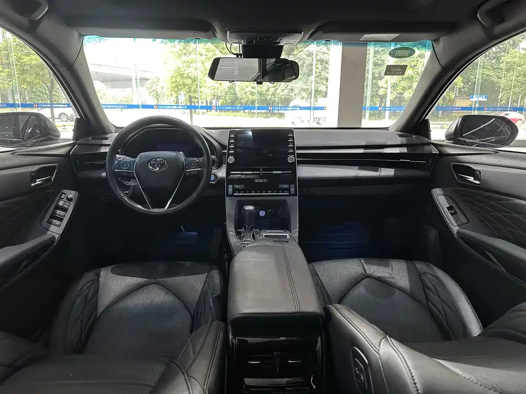 TOYOTA AVALON 2020