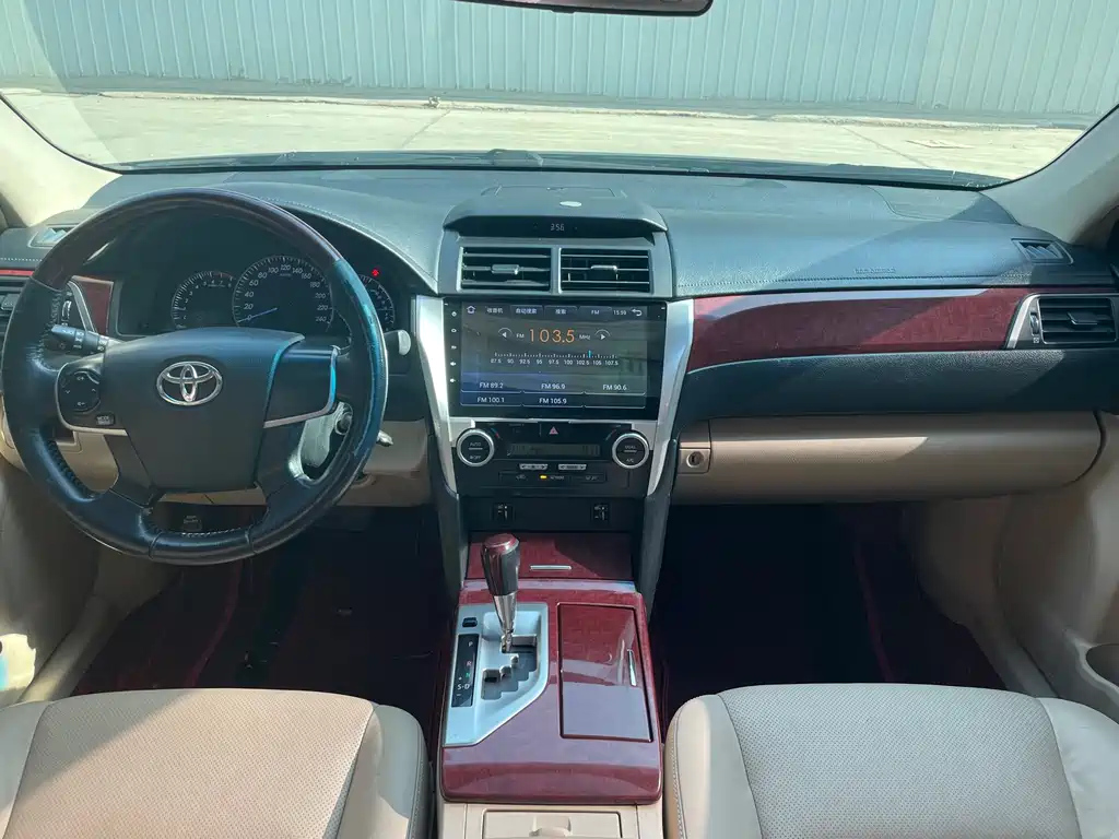 TOYOTA CAMRY 2014