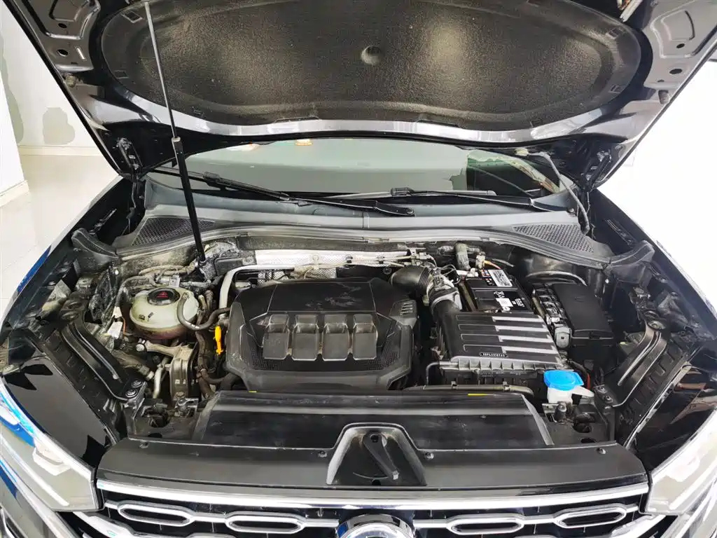 VOLKSWAGEN TAYRON 2022