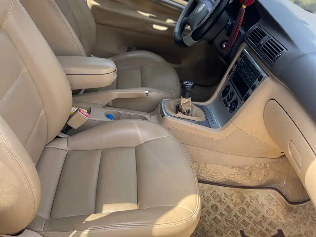VOLKSWAGEN PASSAT 2009