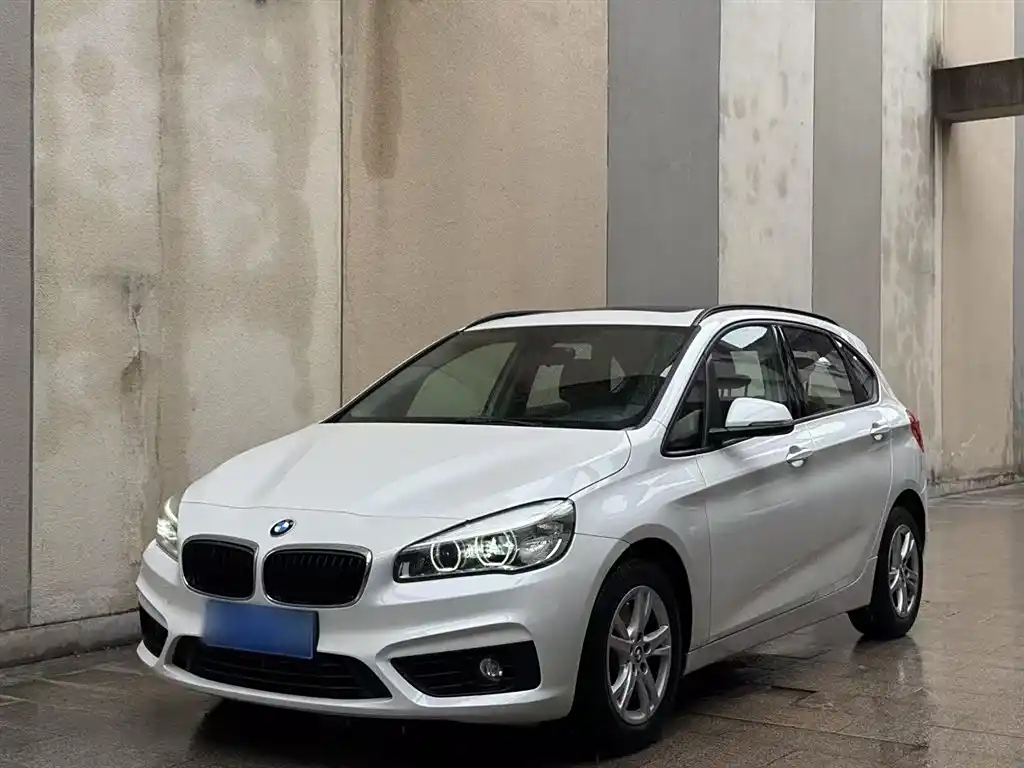 BMW 2-SERIES STATION WAGON