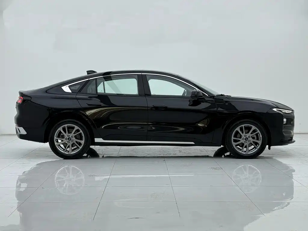 FORD MONDEO 2024