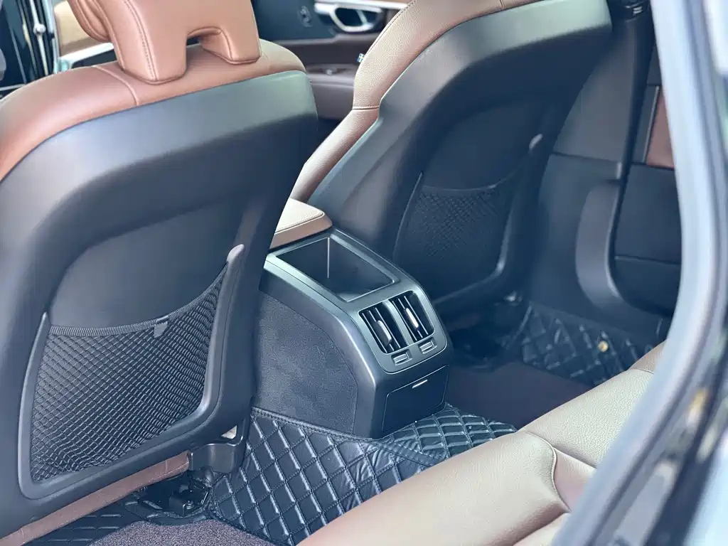 VOLVO S90 2021