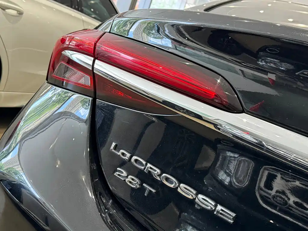BUICK LACROSSE 2020