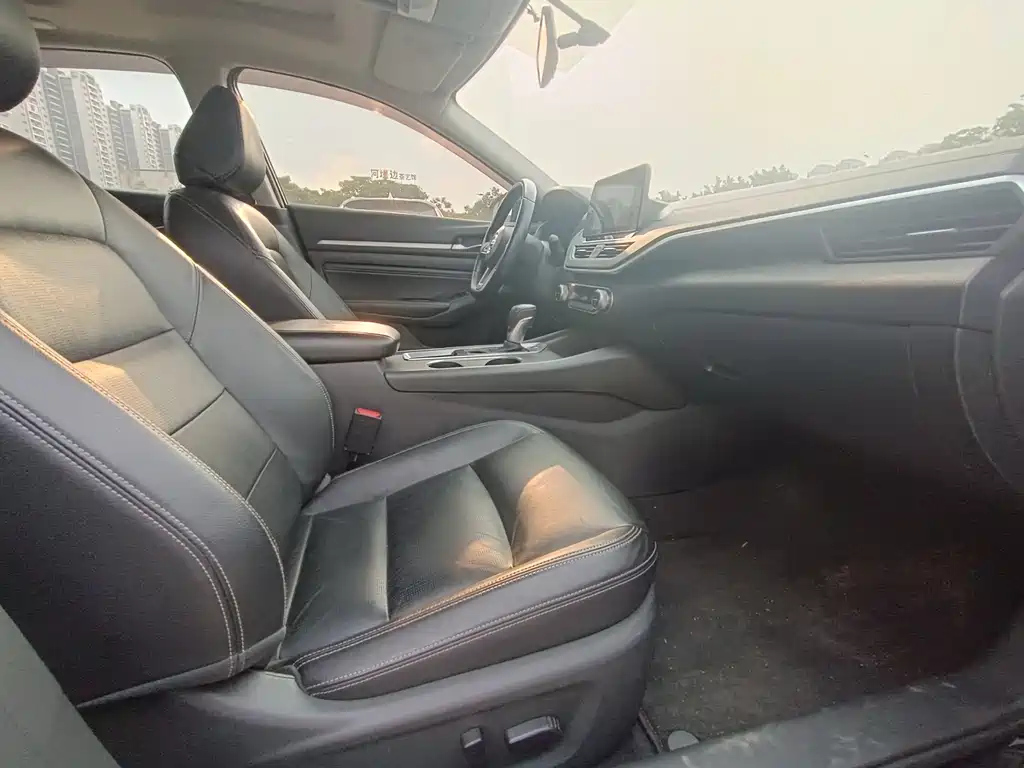 NISSAN TEANA 2020