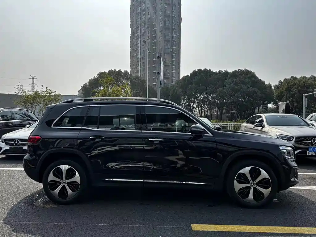 MERCEDES BENZ GLB 2022