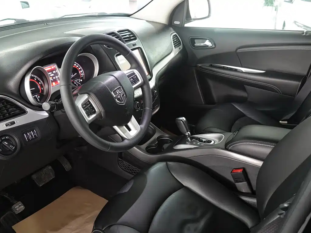 DODGE JCUV 2014