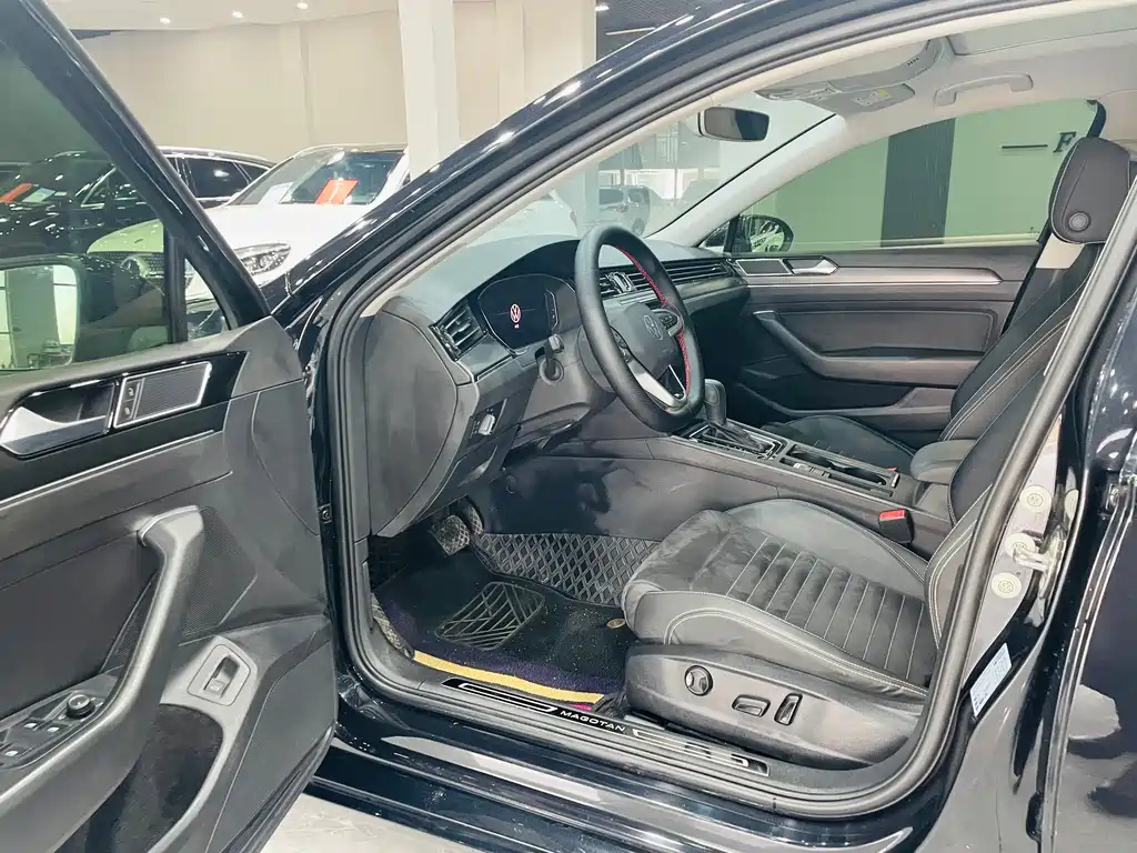 VOLKSWAGEN MAGOTAN 2022