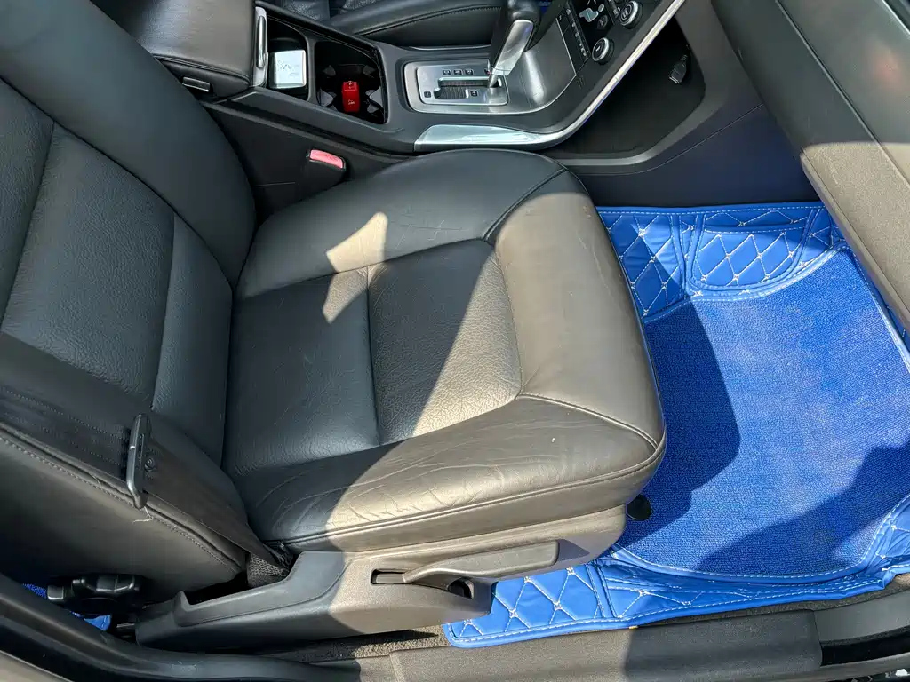 VOLVO S80L 2012