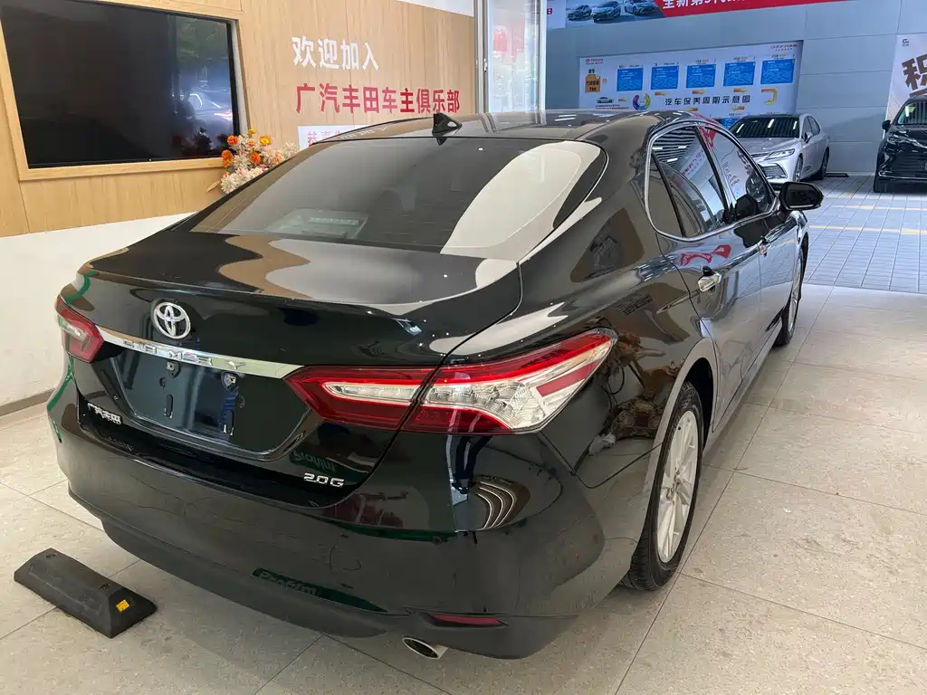 TOYOTA CAMRY 2021