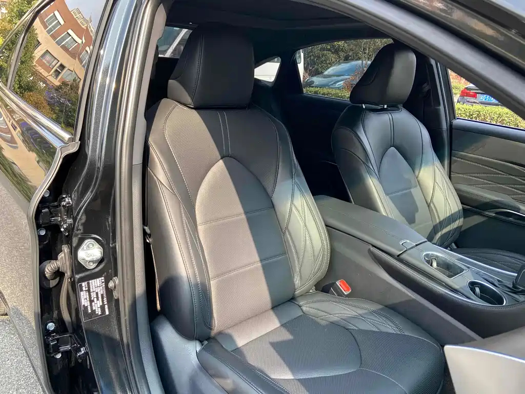 TOYOTA AVALON 2023
