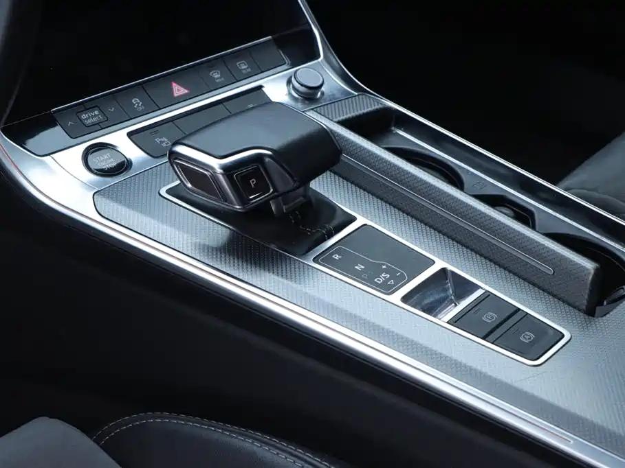 AUDI A6L 2021