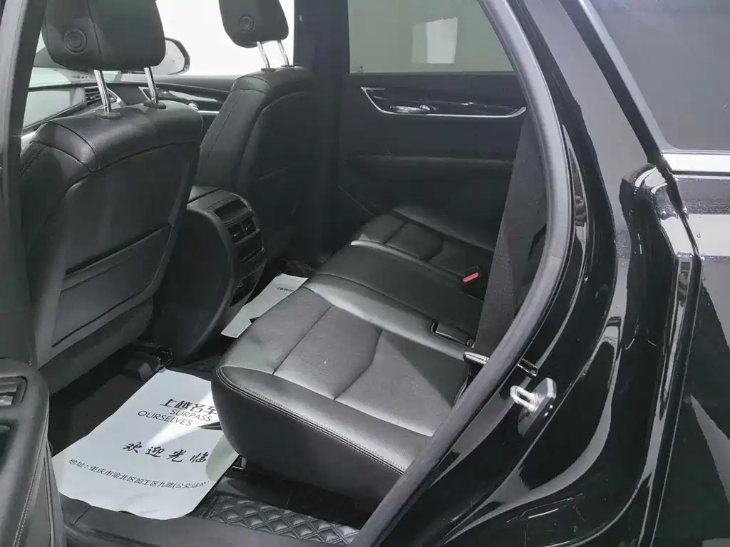CADILLAC XT5 2021