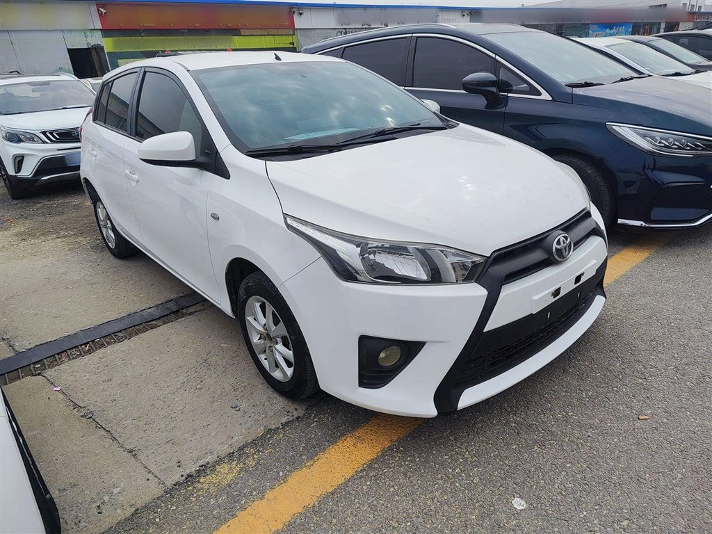 TOYOTA YARIS L DAZZLING 2014