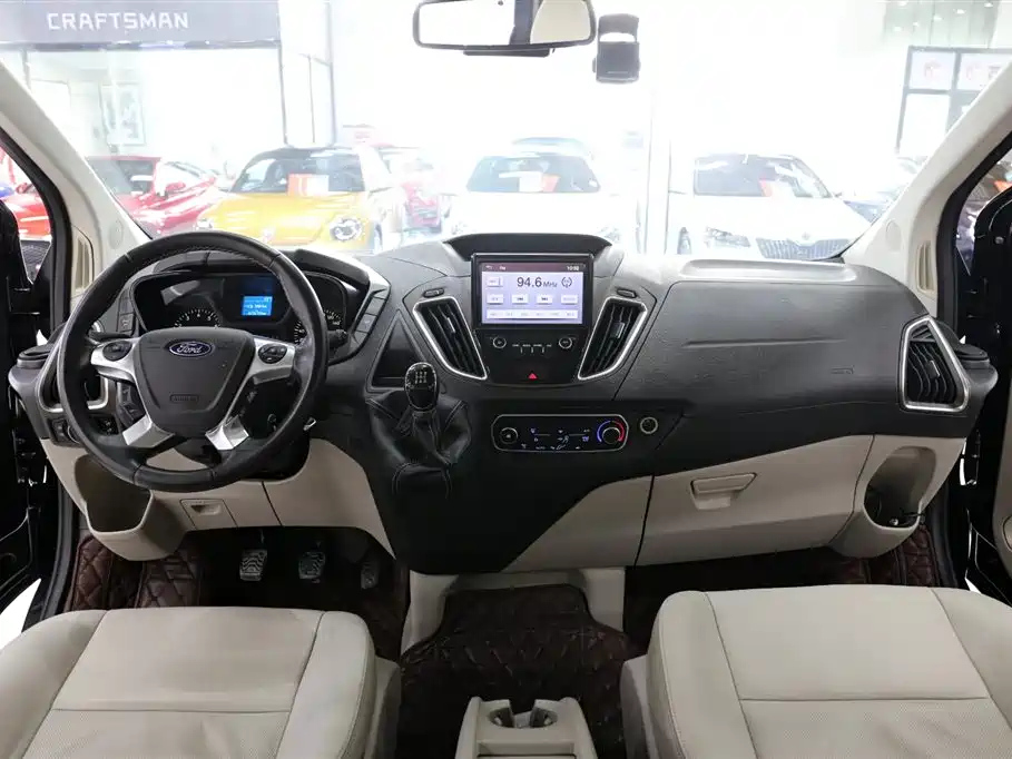 FORD TOUREO 2016