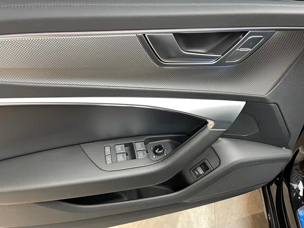 AUDI A6L 2023