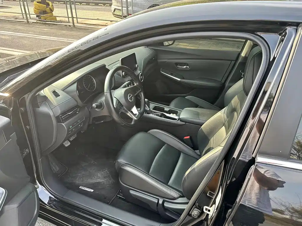 NISSAN SYLPHY 2020