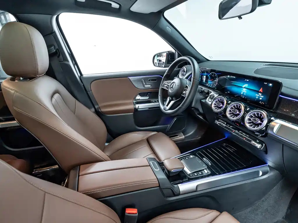 MERCEDES BENZ GLB 2021