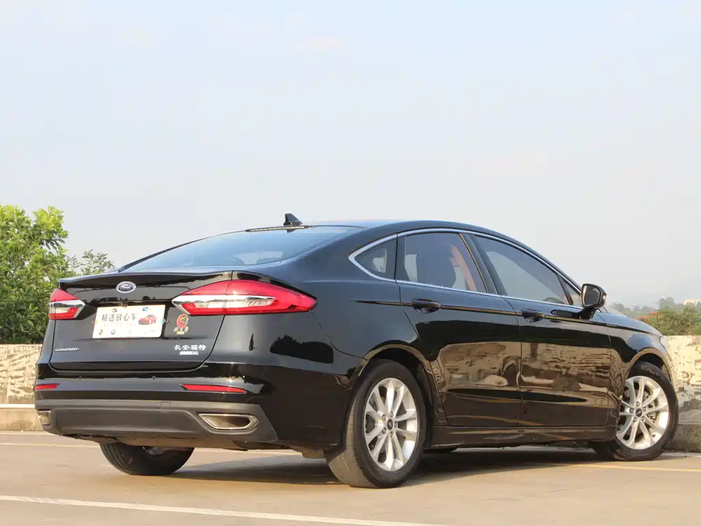 FORD MONDEO 2021