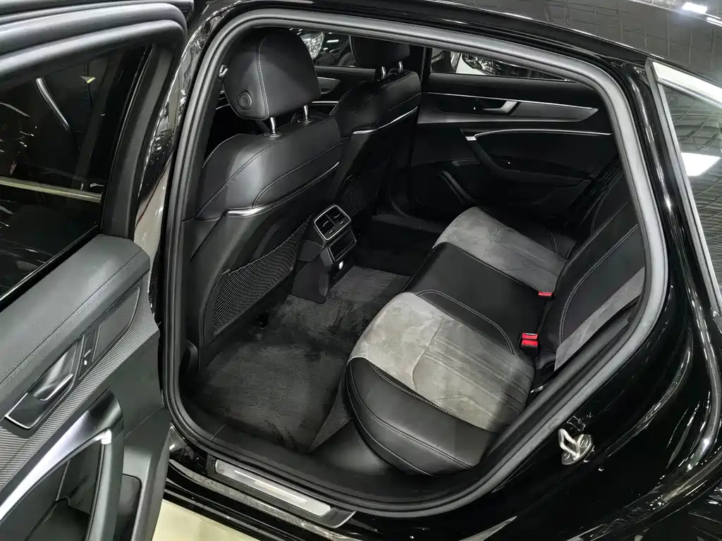 AUDI A6L 2021