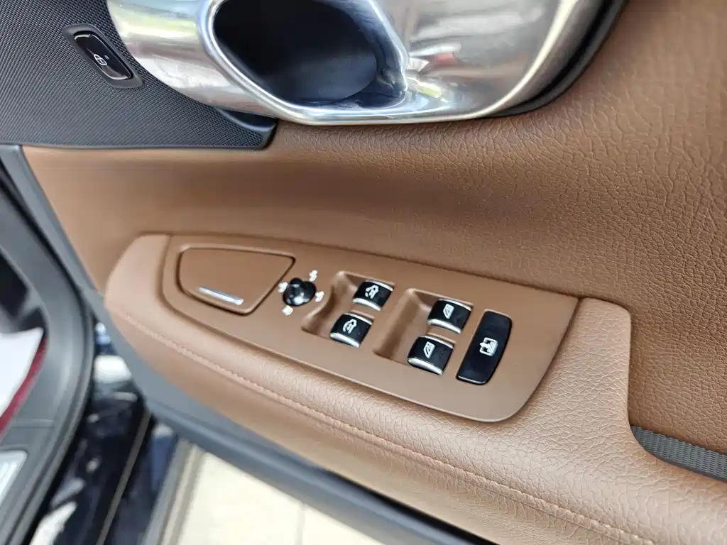 VOLVO S90 2020
