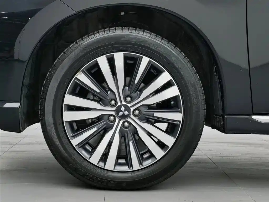 MITSUBISHI OUTLANDER 2022