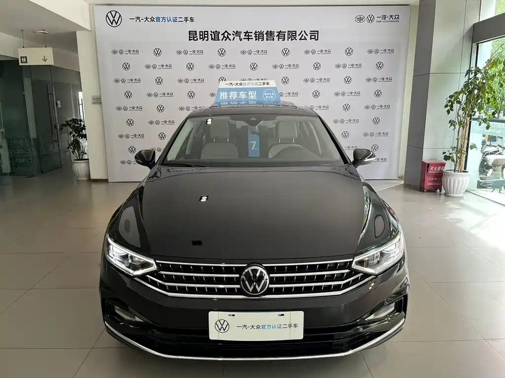 VOLKSWAGEN MAGOTAN 2023