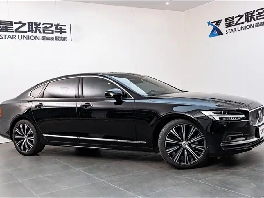 VOLVO S90 2022