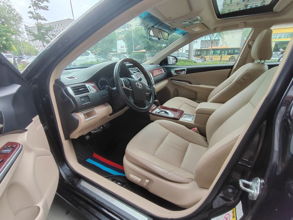 TOYOTA CAMRY 2013